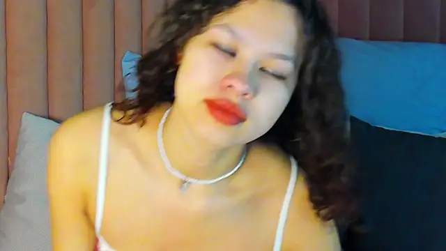 Snapshot of moco_choco chatting on February 12, 2026, 1:11 am moco choco online show from February 12, 2026, 1:11 am