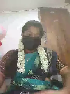 TAMIL AMMUKUTTYY online show from November 13, 2025, 6:40 pm