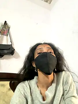 sweetreddy-02 online show from November 7, 2025, 5:40 am