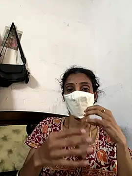 sweetreddy-02 online show from November 18, 2025, 5:45 am