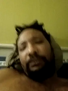 Snapshot of romero115 chatting on December 20, 2025, 8:21 am romero115 online show from December 20, 2025, 8:21 am