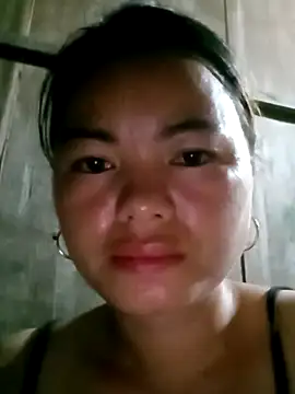 emly-xinh18 online show from September 21, 2025, 12:51 pm