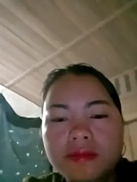 emly-xinh18 online show from December 16, 2025, 5:07 pm