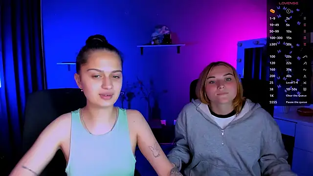 casey meow  online show from September 18, 2025, 1:24 pm