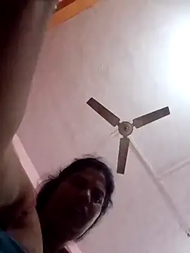 Hott locky online show from October 12, 2025, 9:47 pm