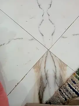 Hott locky online show from October 13, 2025, 9:53 am