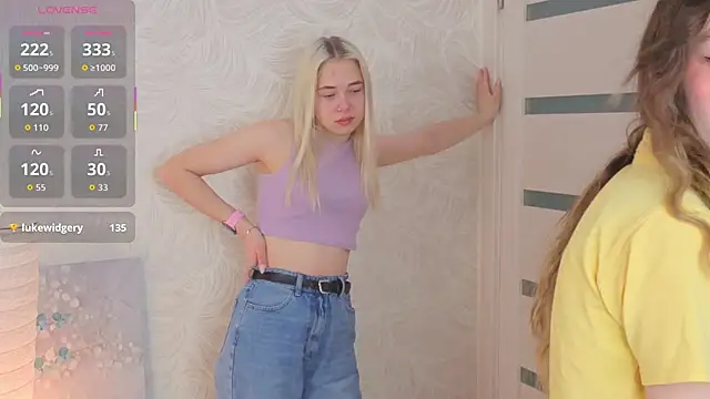 Snapshot of MarniOrdway chatting on December 17, 2025, 4:02 pm MarniOrdway online show from December 17, 2025, 4:02 pm