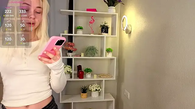 Snapshot of MarniOrdway chatting on February 10, 2026, 4:55 pm MarniOrdway online show from February 10, 2026, 4:55 pm