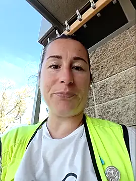 bichota85 online show from October 27, 2025, 12:20 pm