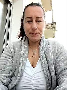 bichota85 online show from February 4, 2026, 10:43 am