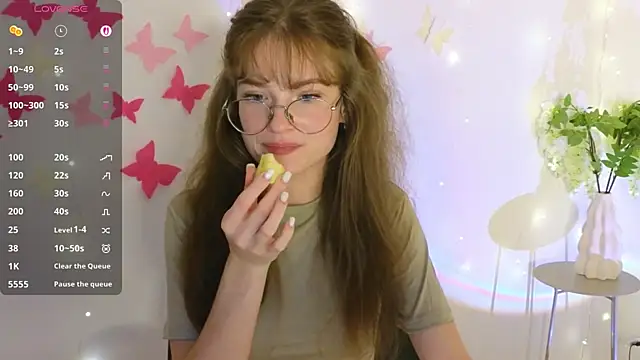 Snapshot of Katyaa_Lover chatting on October 6, 2025, 3:31 pm Katyaa Lover online show from October 6, 2025, 3:31 pm