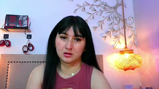 Snapshot of Daphnee-x chatting on December 22, 2025, 11:29 am Daphnee-x online show from December 22, 2025, 11:29 am