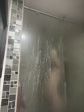 Snapshot of Daphnee-x chatting on February 15, 2026, 7:10 pm Daphnee-x online show from February 15, 2026, 7:10 pm