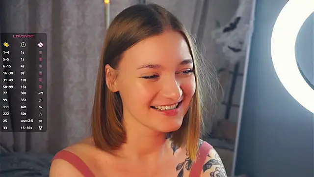 Snapshot of JinnySitts chatting on November 5, 2025, 8:20 pm JinnySitts online show from November 5, 2025, 8:20 pm