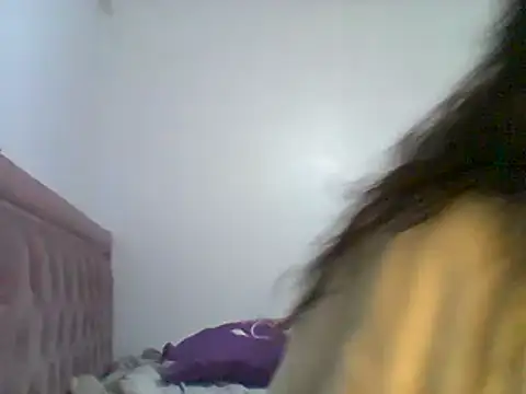 dulcefanny online show from May 12, 2026, 4:26 pm