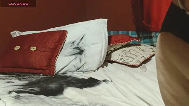 Snapshot of Sasharosee2 chatting on October 28, 2025, 12:30 pm Sasharosee2 online show from October 28, 2025, 12:30 pm