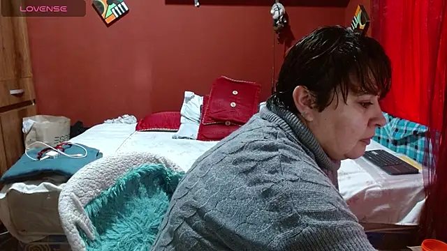 Snapshot of Sasharosee2 chatting on November 28, 2025, 1:36 pm Sasharosee2 online show from November 28, 2025, 1:36 pm