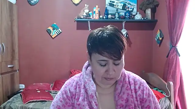 Snapshot of Sasharosee2 chatting on December 19, 2025, 12:45 pm Sasharosee2 online show from December 19, 2025, 12:45 pm