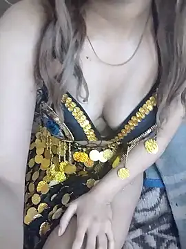 Snapshot of shahinaz-123 chatting on March 5, 2026, 11:39 am shahinaz-123 online show from March 5, 2026, 11:39 am