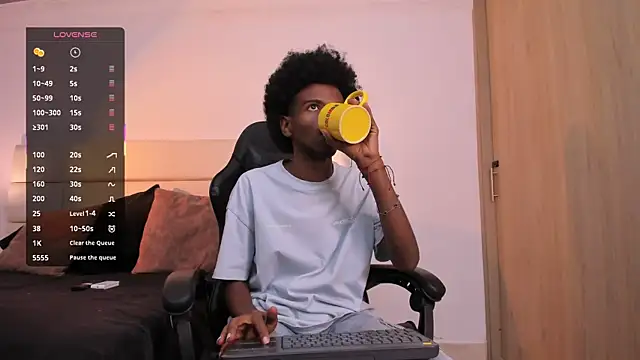 AllexJacob online show from November 8, 2025, 7:34 pm