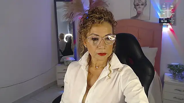Snapshot of Jademommy_ chatting on November 24, 2025, 6:29 pm Jademommy online show from November 24, 2025, 6:29 pm