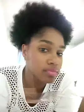 Beauty Luci online show from October 21, 2025, 11:49 pm