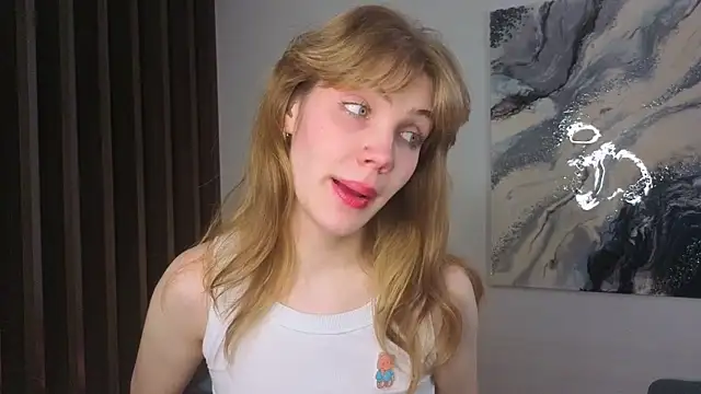 pienaple online show from November 22, 2025, 4:11 am