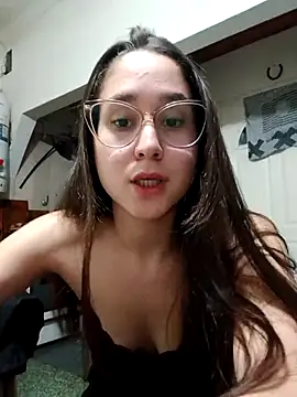 linameii online show from December 2, 2025, 1:55 am