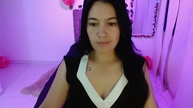 cristal1609 online show from September 23, 2025, 1:36 pm