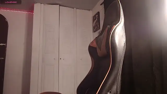 Snapshot of Chrys_harris77 chatting on November 28, 2025, 1:52 am Chrys harris77 online show from November 28, 2025, 1:52 am