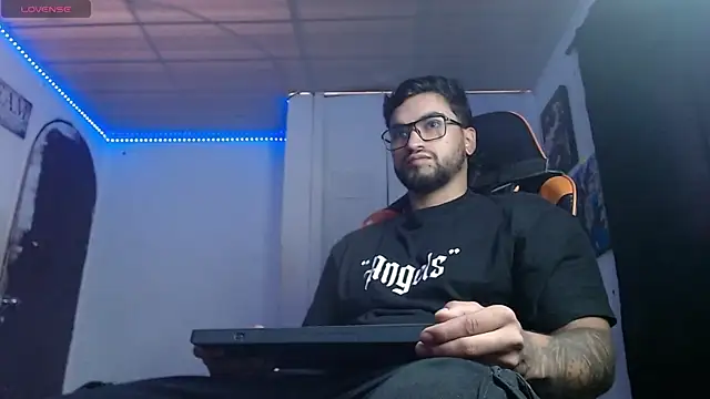 Snapshot of Chrys_harris77 chatting on December 5, 2025, 7:10 pm Chrys harris77 online show from December 5, 2025, 7:10 pm