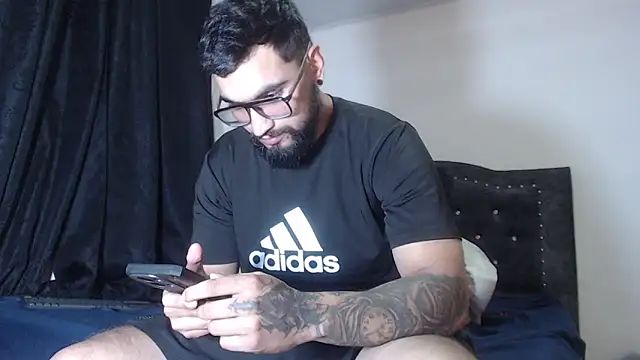 Chrys harris77 online show from March 19, 2026, 11:31 pm