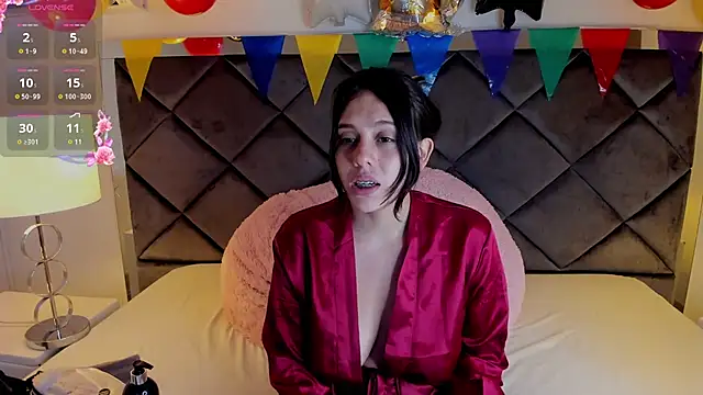 Snapshot of MeganMyerss_ chatting on September 27, 2025, 8:03 pm MeganMyerss online show from September 27, 2025, 8:03 pm