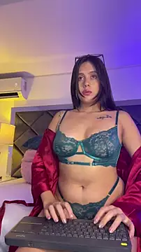 Snapshot of MeganMyerss_ chatting on October 13, 2025, 8:53 pm MeganMyerss online show from October 13, 2025, 8:53 pm