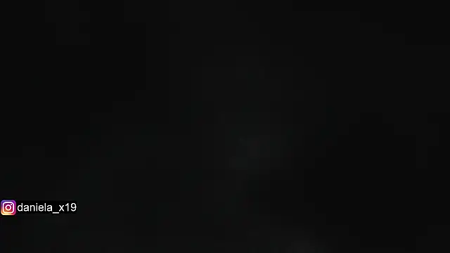 Snapshot of Daniela_x19 chatting on October 29, 2025, 12:35 am Daniela x19 online show from October 29, 2025, 12:35 am