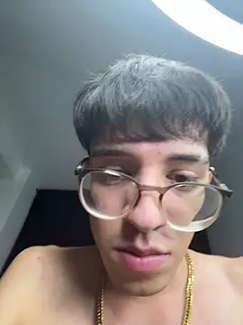 Snapshot of arthurdavies chatting on November 3, 2025, 2:46 am arthurdavies online show from November 3, 2025, 2:46 am