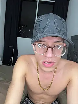 Snapshot of arthurdavies chatting on December 14, 2025, 3:34 am arthurdavies online show from December 14, 2025, 3:34 am