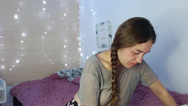 Snapshot of kat_desiree chatting on December 22, 2025, 1:08 pm kat desiree online show from December 22, 2025, 1:08 pm