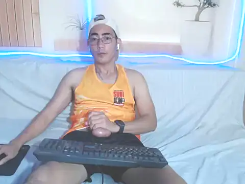 Snapshot of Heaven_steven chatting on March 9, 2026, 8:35 pm Heaven steven online show from March 9, 2026, 8:35 pm