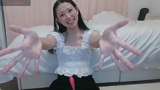 Mei mei357 online show from October 18, 2025, 2:07 pm