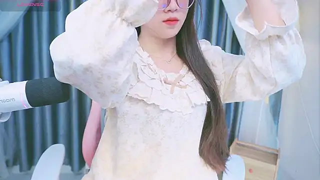 Snapshot of Cherry-26 chatting on March 6, 2026, 12:18 am Cherry-26 online show from March 6, 2026, 12:18 am