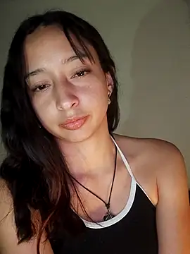 Snapshot of Vale_stone_ chatting on March 4, 2026, 3:45 am Vale stone online show from March 4, 2026, 3:45 am