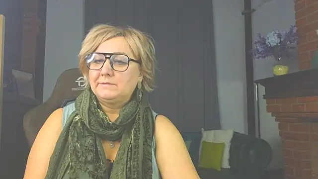 Marta Wils online show from November 28, 2025, 4:04 am