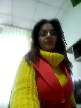 ValeriaLove43211 online show from April 8, 2026, 10:15 am