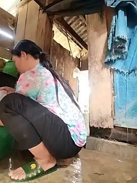 callistra online show from October 27, 2025, 4:05 am