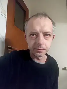 szajbusek41 online show from January 15, 2026, 3:11 am