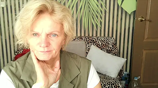 Snapshot of Zoe_Steell chatting on September 21, 2025, 6:26 am Zoe Steell online show from September 21, 2025, 6:26 am