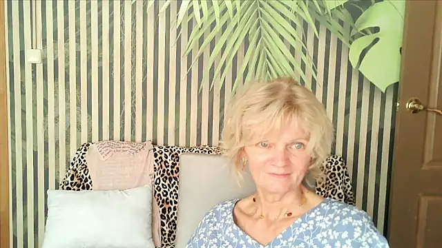 Snapshot of Zoe_Steell chatting on September 23, 2025, 7:22 am Zoe Steell online show from September 23, 2025, 7:22 am