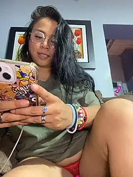 Snapshot of Rouus14 chatting on November 8, 2025, 9:09 am Rouus14 online show from November 8, 2025, 9:09 am