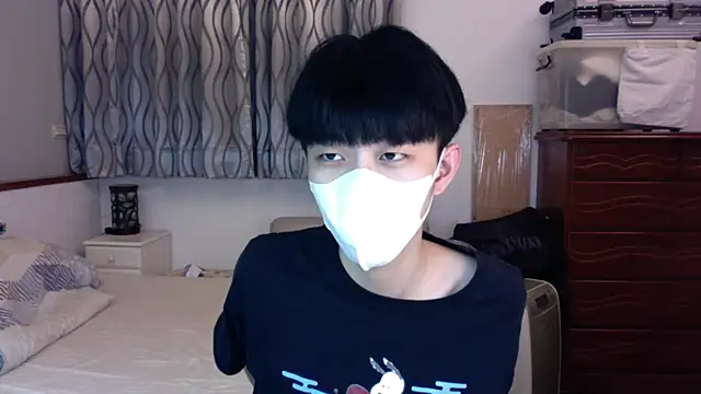 Snapshot of kai101010 chatting on November 11, 2025, 12:38 pm kai101010 online show from November 11, 2025, 12:38 pm